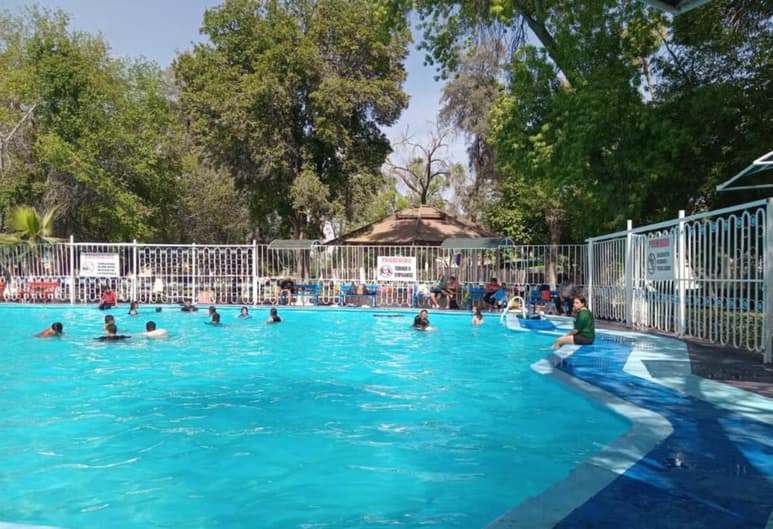 La alberca estará abierta de jueves a domingo.