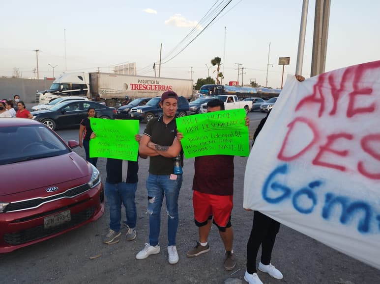 Un grupo de trabajadores eventuales de la Secretaría de Salud denunciaron que el Gobierno federal concluyó su relación laboral y que ahora los citaron en Durango capital para revisar su situación.