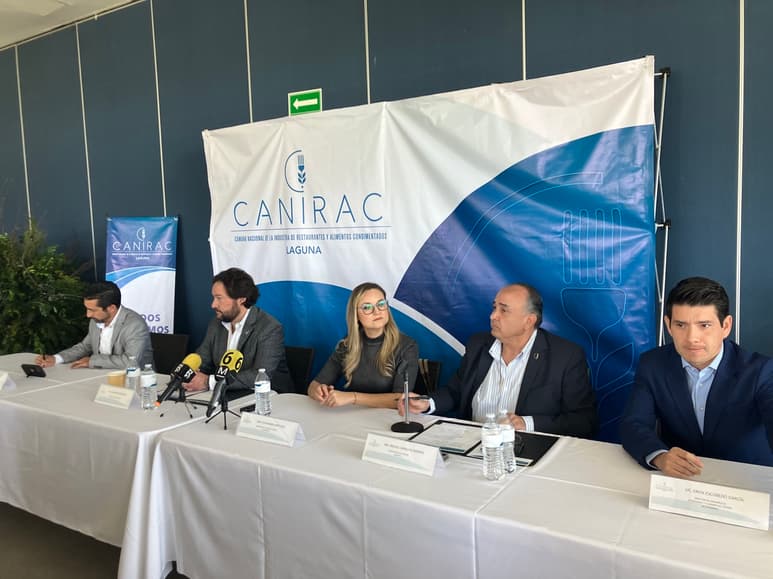 Entre los proyectos que se impulsarán, reiteró que la capacitación es básica para mejorar la atención a los comensales.