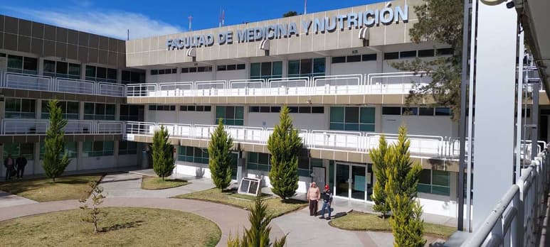 La suspensión de clases aplica para las unidades académicas de la ciudad de Durango.