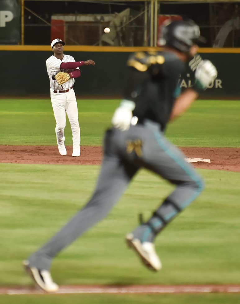 Didi Gregorius es la estrella más rutilante y reconocida en el actual roster de los Algodoneros, pues el infielder curazoleño fue elegido años atrás, para sustituir al legendario Derek Jeter con los Yanquis de Nueva York.