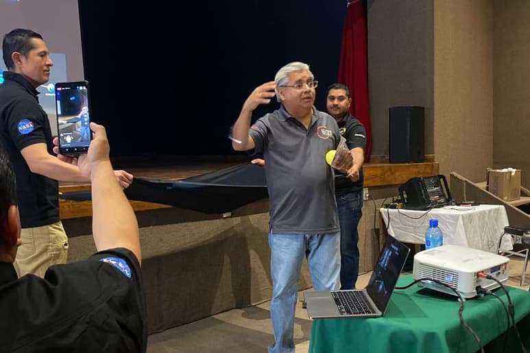 Realizan conferencia Astro Tour 2024 en San Pedro