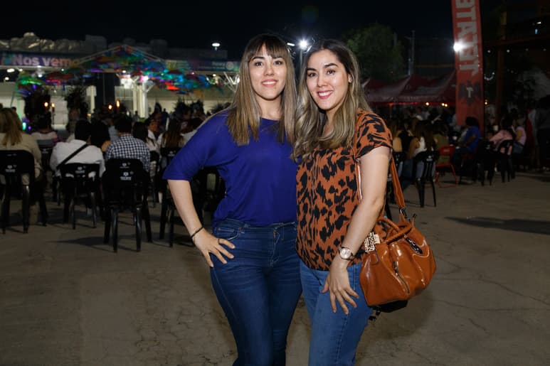 Lore Martínez y Jackie Martínez.