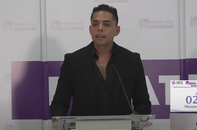 Critica candidato de MC a todos los participantes y organizadores del debate en Saltillo