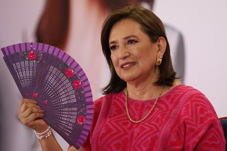 Este jueves, Morena presentará una denuncia ante la Secretaría de la Función Pública en contra de Xóchitl Gálvez por varias inconsistencias en sus declaraciones patrimoniales, así lo informaron el líder nacional del partido guinda, Mario Delgado, y el vocero de campaña, Víctor Hugo Romo.