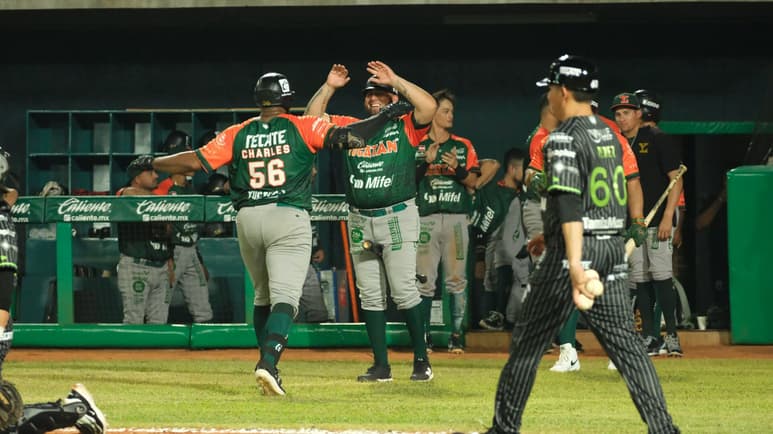 Leones de Yucatán rugen en el estadio Centenario