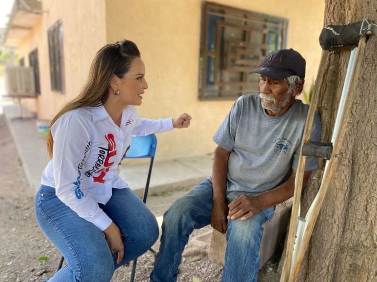 A siete días de iniciar su campaña política, la aspirante, Susy Torrecillas, avanza en recorridos casa por casa.