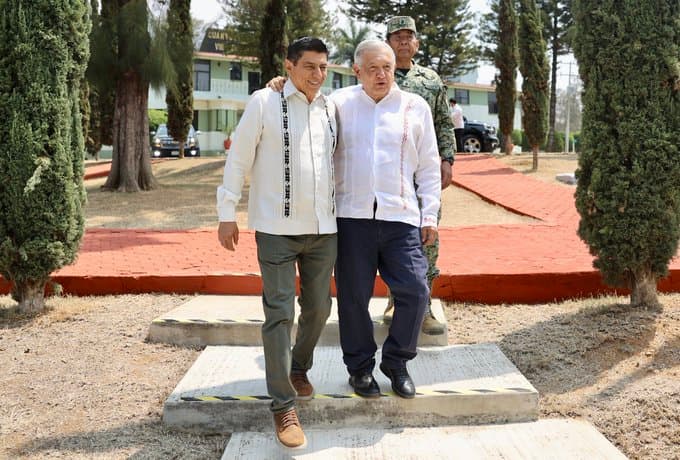AMLO realiza gira de supervisión de obras en Oaxaca