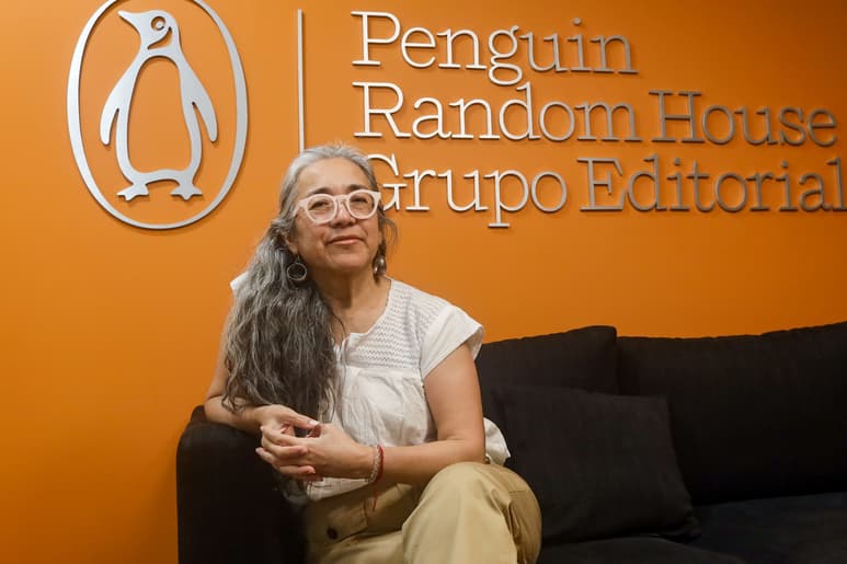 Cristina Rivera Garza dedica a su hermana, víctima de feminicidio, el Premio Pulitzer 2024