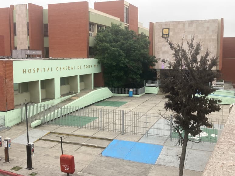Grave albañil tras recibir una descarga de 13mil voltios