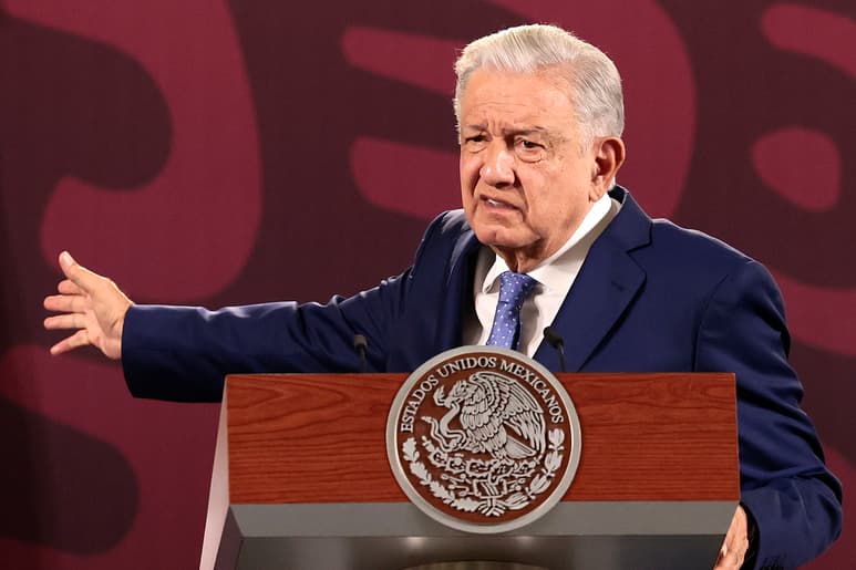 Obrador señala nuevamente a Felipe Calderón por fraude en 2006