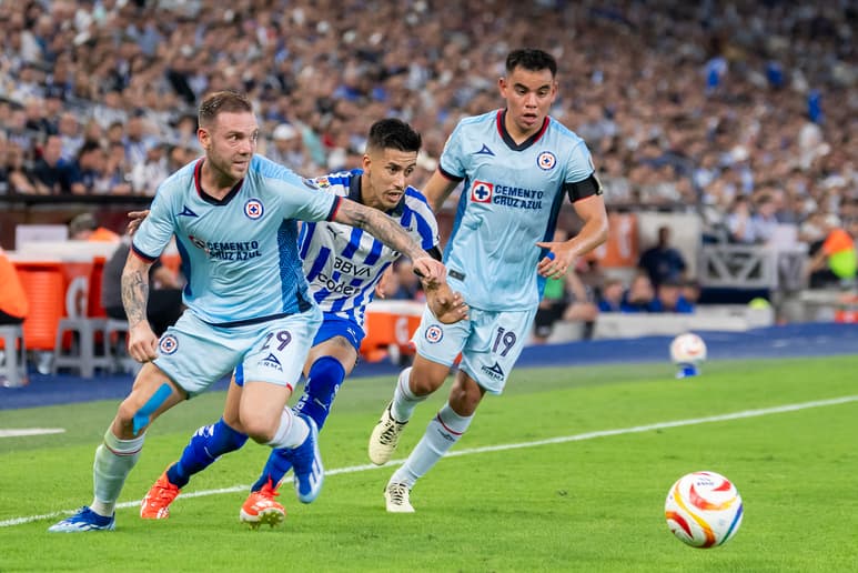 Fernando Ortiz recuperó a Sebastián Vegas y a Erick Aguirre, pero perdió a Héctor Moreno a raíz de una fisura en dos de sus costillas.