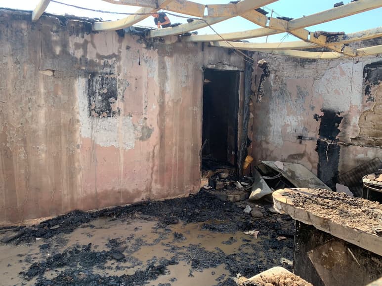 Vivienda incendiada en el ejido Glorieta. (EL SIGLO DE TORREÓN)