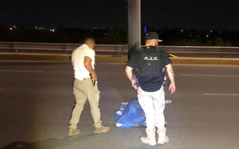 Joven fue arrollado por una camioneta negra. (EL SIGLO DE TORREÓN)