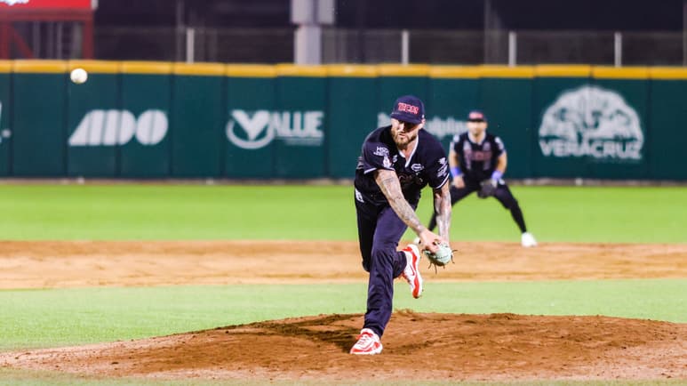 Tecolotes de Nuevo Laredo despluman a el Águila Veracruz