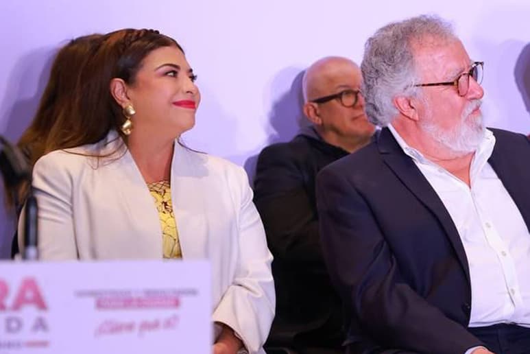 Clara Brugada y el exsubsecretario de Gobernación Alejandro Encinas. (ARCHIVO)