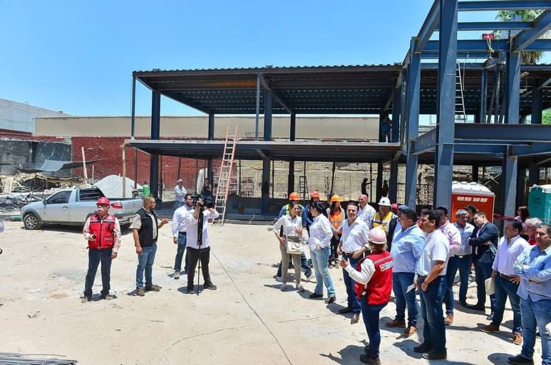 La obra beneficiará a 700 alumnos de los turnos matutino y vespertino así como al personal docente.
