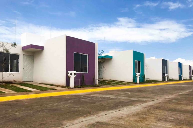 Construcción de viviendas económicas. (SERGIO A. RODRÍGUEZ)