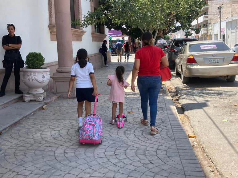 Concluye ciclo para más de 375 mil niños, niñas y adolescentes que cursan la educación básica en La Laguna. (MARY VÁZQUEZ)
