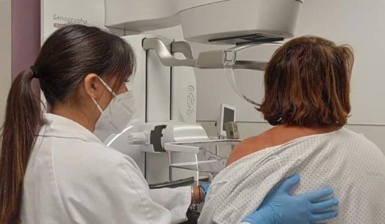 Dos mujeres detectan cáncer de mama a tiempo en Gómez Palacio