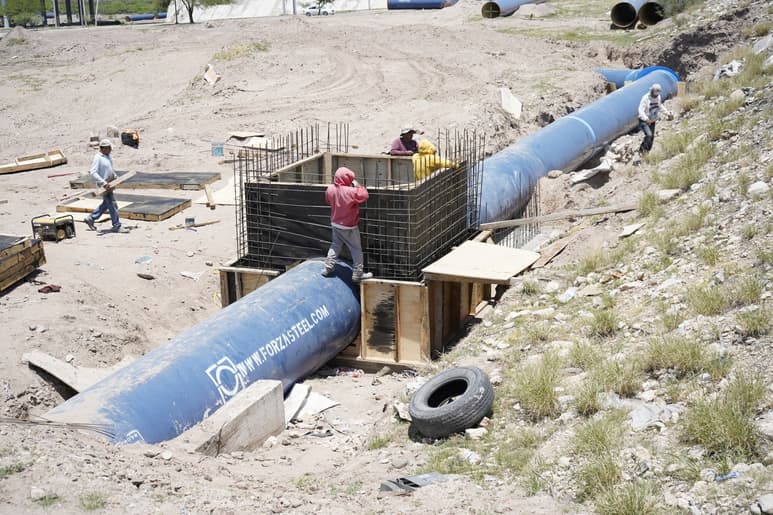 De las tres interconexiones en el bulevar Río Nazas solo una está activa, la de la calle González Calderón. (EDUARDO ESCOBAR)