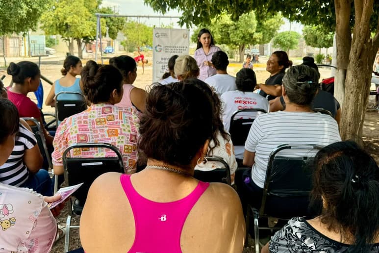Asesoran a mujeres sobre cómo actuar en caso de ser víctimas de violencia