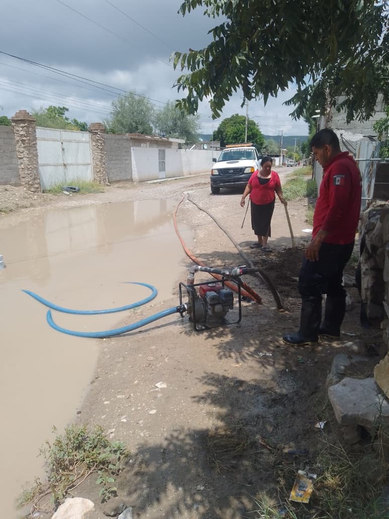 Protección Civil atiende reportes de viviendas inundadas. (EL SIGLO DE TORREÓN)