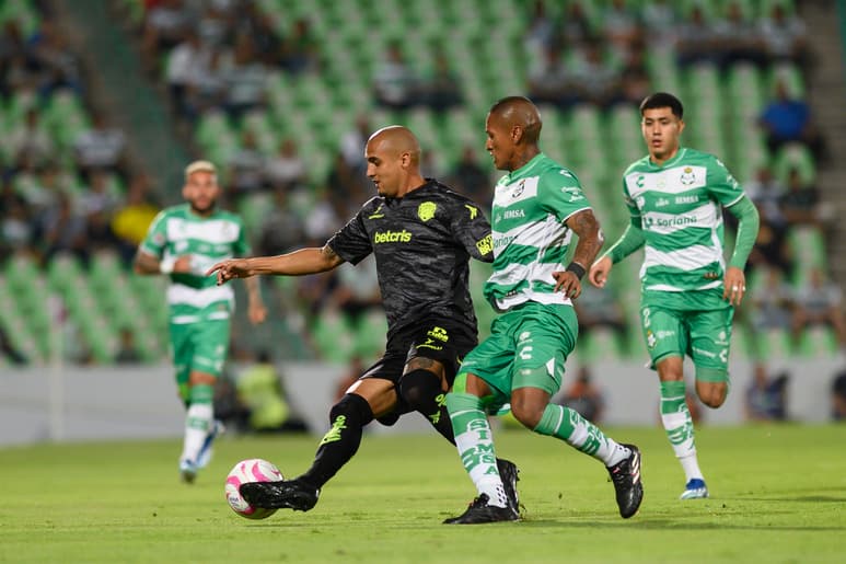 Hace un año, en el Apertura 2023, los albiverdes todavía con Pablo Repetto al mando, golearon 5-0 a los fronterizos en el Estadio Corona. (EL SIGLO DE TORREÓN)