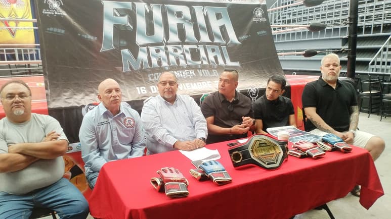 Promotores y peleadores compartieron los detalles del evento (Especial)