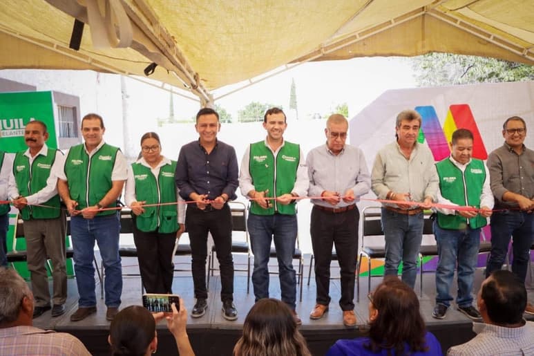 Obras públicas en el ejido El Coyote.
