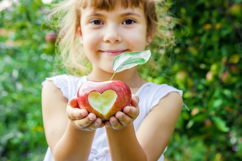 Consumo de manzana reduce presión arterial