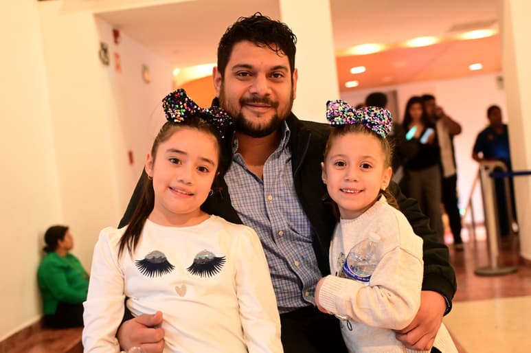 Andrea, Víctor y Catalina (EL SIGLO DE TORREÓN)