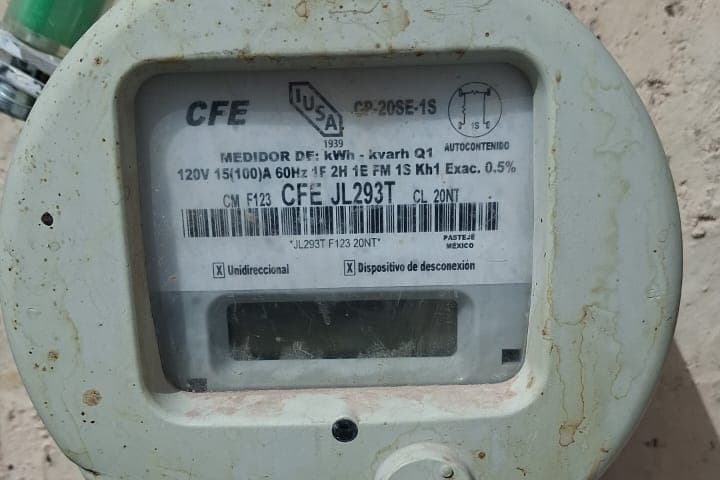 En operativo, CFE aplica 50 cortes en Lerdo por robo de luz y adeudo histórico