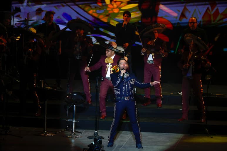 Homenaje. De Rey a Rey promete ser un concierto lleno de nostalgia, cariño y respeto, hacia Vicente Fernández.