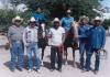 Grupo de cabalgantes laguneros que partieron a la presa Francisco Zarco rumbo a Torreón para celebrar un año más de la Independencia de México