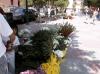 Un total de 350 permisos para venta de flores en el exterior de los panteones de la ciudad, fueron autorizados este año por el departamento de Plazas y Mercados a razón de 325 pesos por dos días.