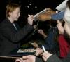 La actriz Emma Watson protagoniza a Hermione la bruja amiga de Harry Potter en la película.