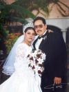 L.A.E. Rubén Adalberto Carbajal Sánchez y C.P. Manuela Ulloa Mendoza contrajeron matrimonio religioso el 9 de noviembre de 2002