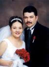 M.V.Z. Manuel Israel Muñoz Rodríguez y M.V.Z. Claudia Griselda Pérez Torres contrajeron matrimonio religioso el 13 de diciembre de 2002