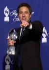 El actor Jimmy Smits llegó acompañado por su novia, la actriz Wanda De Jesus, a la 29 entrega de los premios “People Choice” el pasado domingo 12 de enero en Pasadena, California.