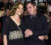 El presentador Cedric acompañado de su esposa, Lorna Wells a su llegada a la entrega de premios.