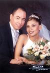 Lic. Diana Sustaita Arguijo contrajo matrimonio reglioso con el Lic. Hugo Ruiz Olivares el 18 de enero de 2003
