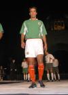 La Federación Mexicana de Futbol presentó los uniformes que utilizará el equipo tricolor durante el próximo ciclo mundialista que concluirá en Alemania en el 2006 y que estrenarán el próximo 30 de abril en un partido amistoso contra Brasil.