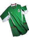 Con el fondo del Monumento a la Revolución como escenario, los tres uniformes (de local, visitante y entrenamiento) de la Selección mexicana de futbol fueron presentados como un 'trozo' de la Bandera Nacional