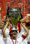 Juventus y Milán sabían lo que estaba en juego, por lo que en los jugadores de ambos equipos era evidente la tensión, aunque fue el conjunto milanista el que se asentó mejor en el terreno de juego y se encargó de adueñarse de las acciones.