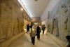 El Museo Nacional iraquí reabrió sus puertas brevemente para exponer el brillante Tesoro de Nimrud, del que se había temido su robo durante los primeros días caóticos tras la caída de Saddam Hussein en abril.