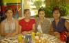 Blanca Muroaga, Marcela Gorgón, Iveth Ávila y Karen Encina convivieron en un restaurante local.