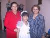 Itzel Alejandra Mireles Rentería realizó su Primera Comunión, la acompañan su mamá, María Eloísa Mireles y su madrina Toñita Escobedo.