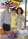 Ricardo Rangel el día que celebró su sexto aniversario de vida acompañado por sus padres Ricardo Rangel y María de Lourdes Flores.