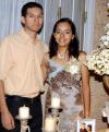 Los felices novios Rogelio Molina Torres y Joanna de la Cruz Seceñas contraerán matrimonio en breve y por tal motivo les fue ofrecida una despedida de solteros